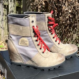 Sorel Lexie Wedge size 11/42